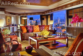 Royal Orchid Sheraton Hotel 8
